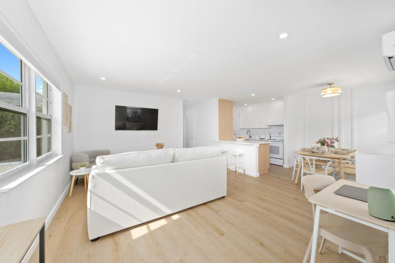 M Lake Worth Beach - Modern Villas Near West Palm Beach, Chic Retro Vibes, King Bed, Cozy Backyard, Bbq, Workspace, High-Speed Internet, Free Parking, 5 Minutes To Downtown & Beach Экстерьер фото