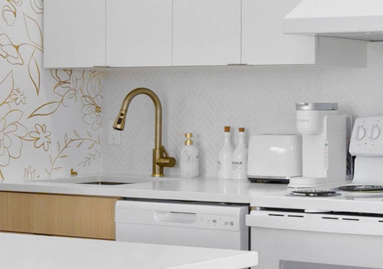 M Lake Worth Beach - Modern Villas Near West Palm Beach, Chic Retro Vibes, King Bed, Cozy Backyard, Bbq, Workspace, High-Speed Internet, Free Parking, 5 Minutes To Downtown & Beach Экстерьер фото