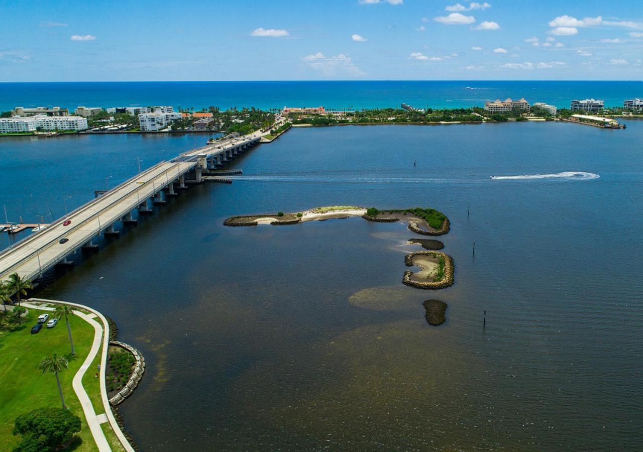M Lake Worth Beach - Modern Villas Near West Palm Beach, Chic Retro Vibes, King Bed, Cozy Backyard, Bbq, Workspace, High-Speed Internet, Free Parking, 5 Minutes To Downtown & Beach Экстерьер фото