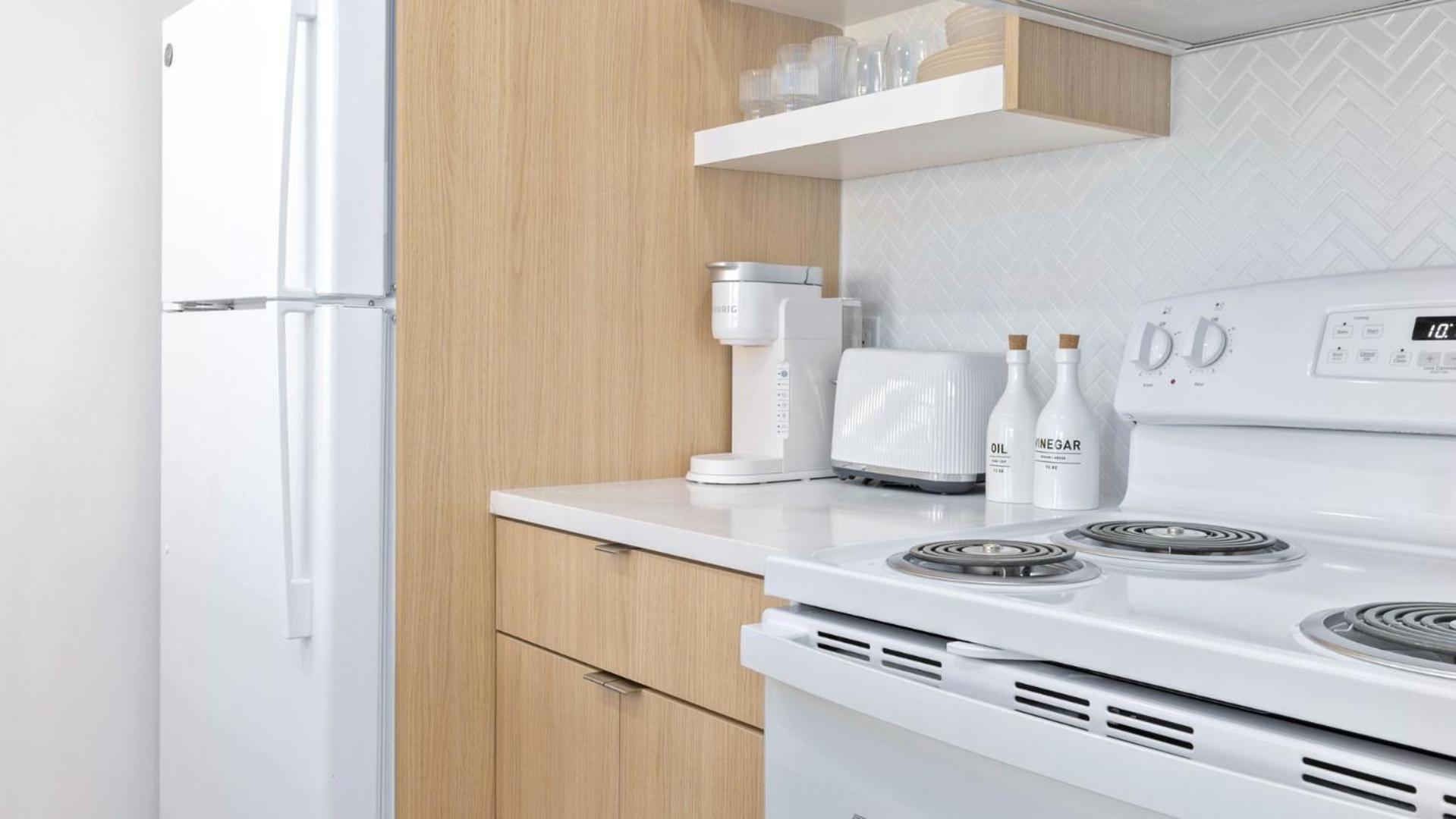 M Lake Worth Beach - Modern Villas Near West Palm Beach, Chic Retro Vibes, King Bed, Cozy Backyard, Bbq, Workspace, High-Speed Internet, Free Parking, 5 Minutes To Downtown & Beach Экстерьер фото