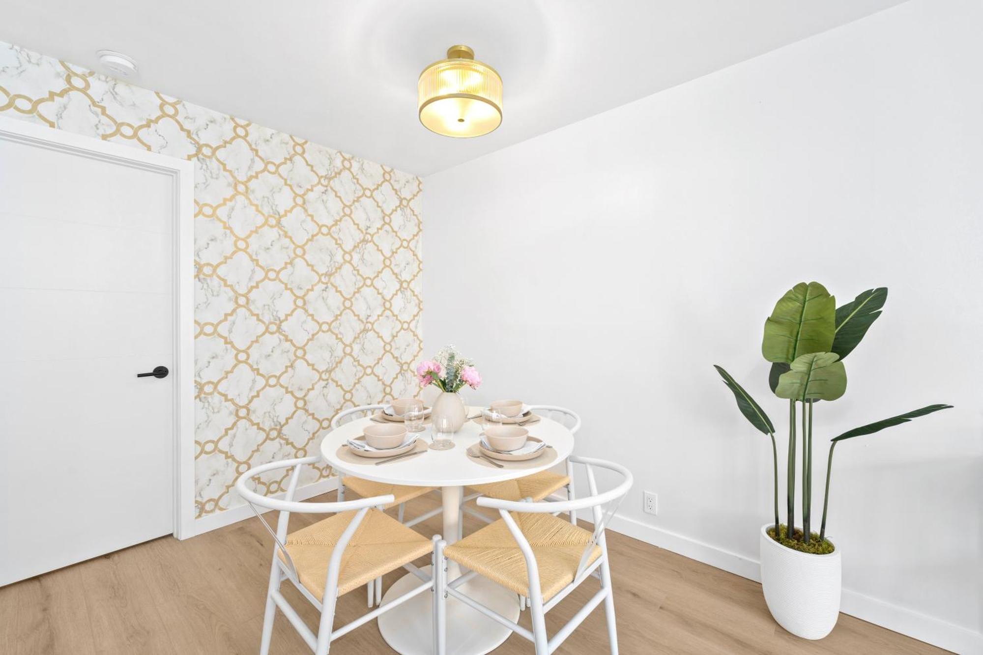 M Lake Worth Beach - Modern Villas Near West Palm Beach, Chic Retro Vibes, King Bed, Cozy Backyard, Bbq, Workspace, High-Speed Internet, Free Parking, 5 Minutes To Downtown & Beach Экстерьер фото