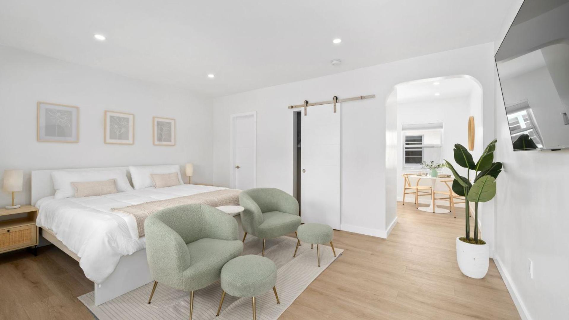 M Lake Worth Beach - Modern Villas Near West Palm Beach, Chic Retro Vibes, King Bed, Cozy Backyard, Bbq, Workspace, High-Speed Internet, Free Parking, 5 Minutes To Downtown & Beach Экстерьер фото